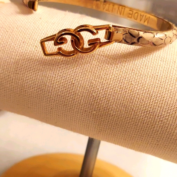 Genuine GUCCI SNAKE BANGLE - Picture 4 of 5